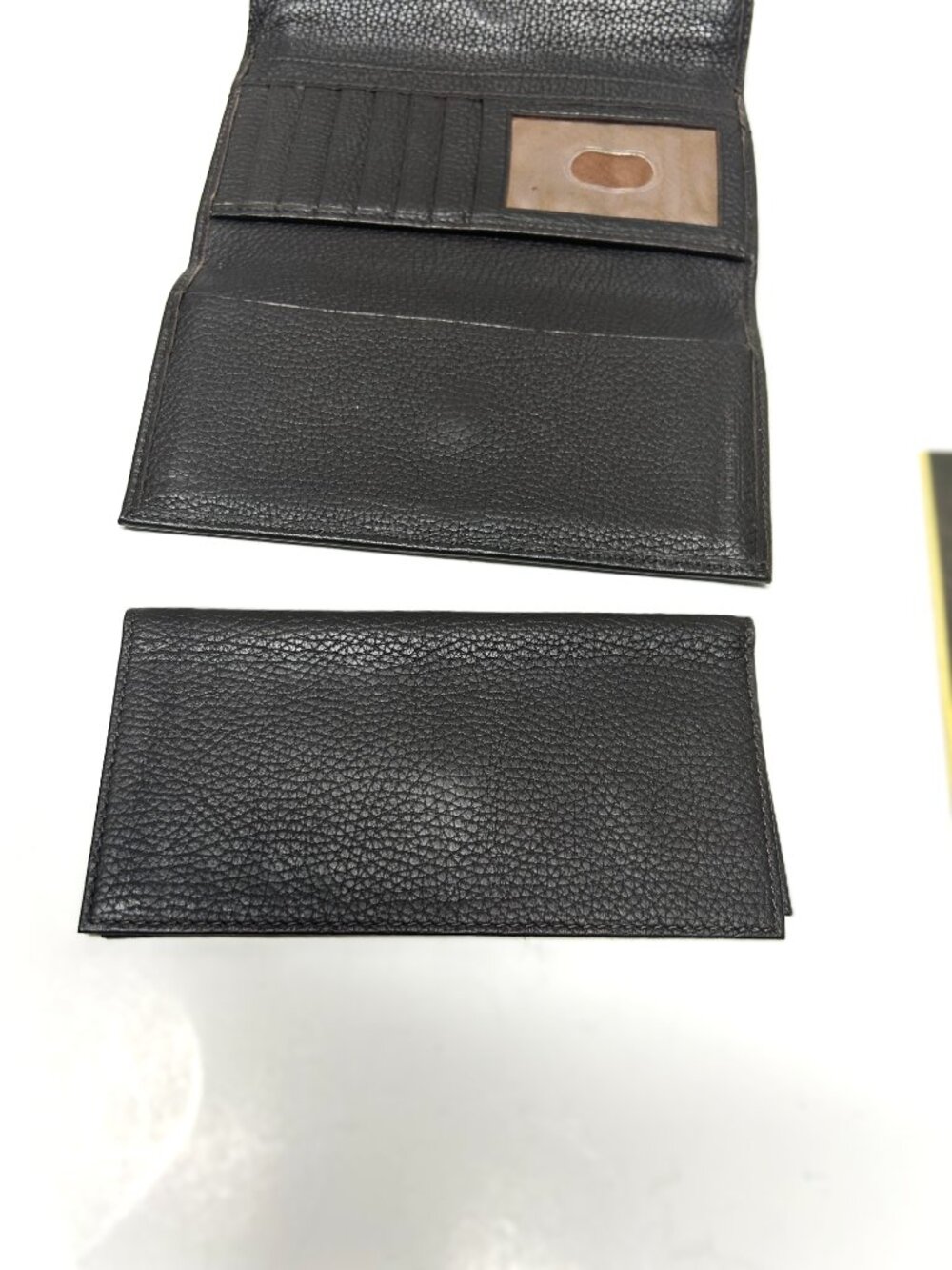 Dooney & Bourke dark brown leather wallet NWOT with check register - Picture 5 of 9